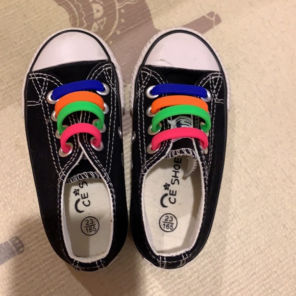 Kid’s shoes - Picture 2 of 5